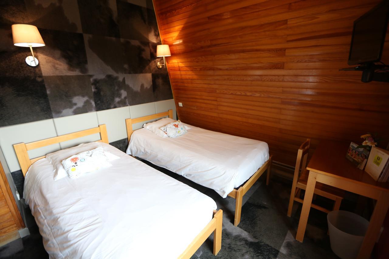 Gite-Hotel Le P'Tit Cham ル・モンドール エクステリア 写真