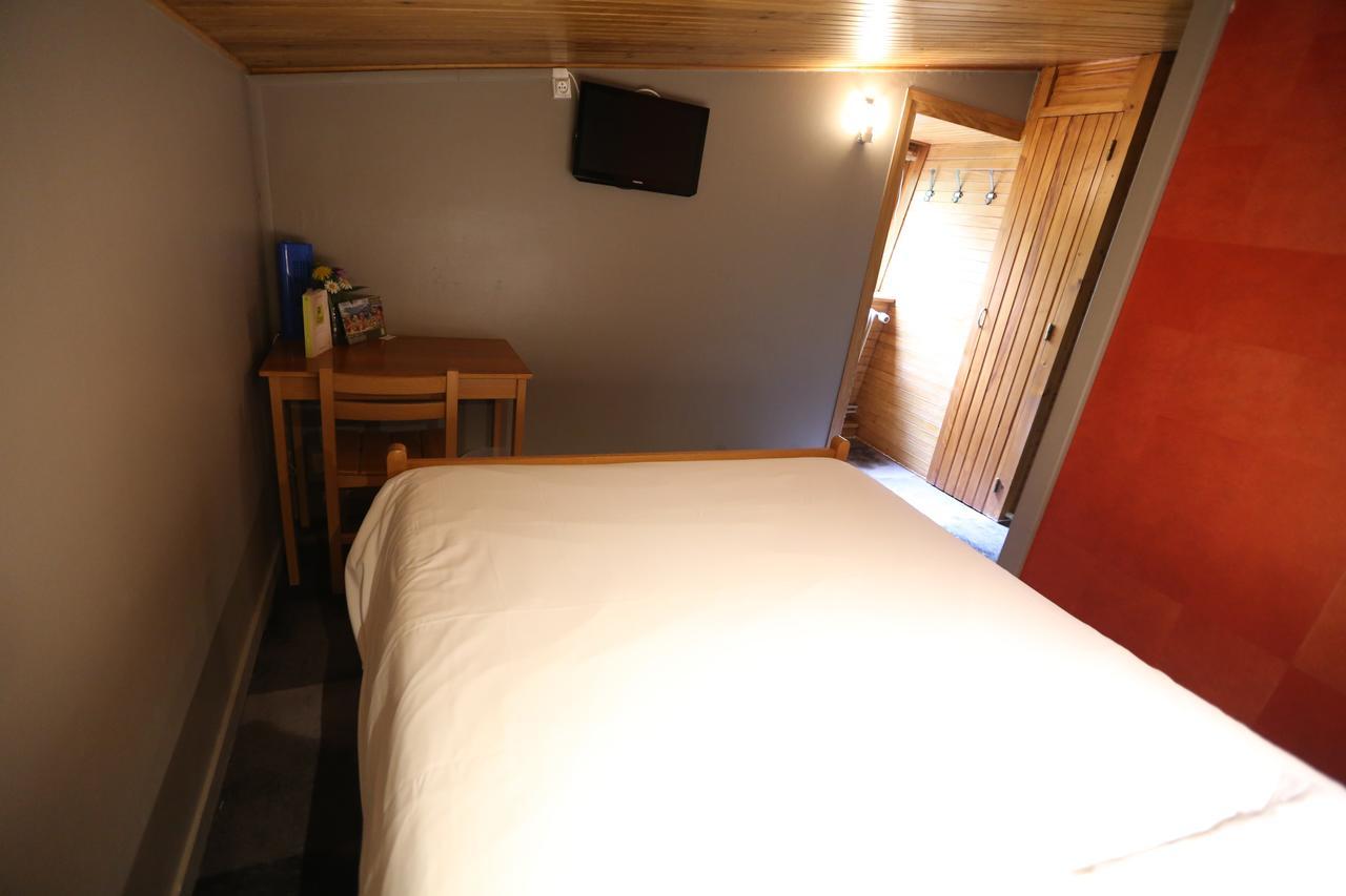 Gite-Hotel Le P'Tit Cham ル・モンドール エクステリア 写真